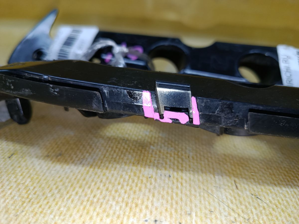 Крепление бампера 52116-68010, 52115-68010 на Toyota Wish ZNE10G Фото 7