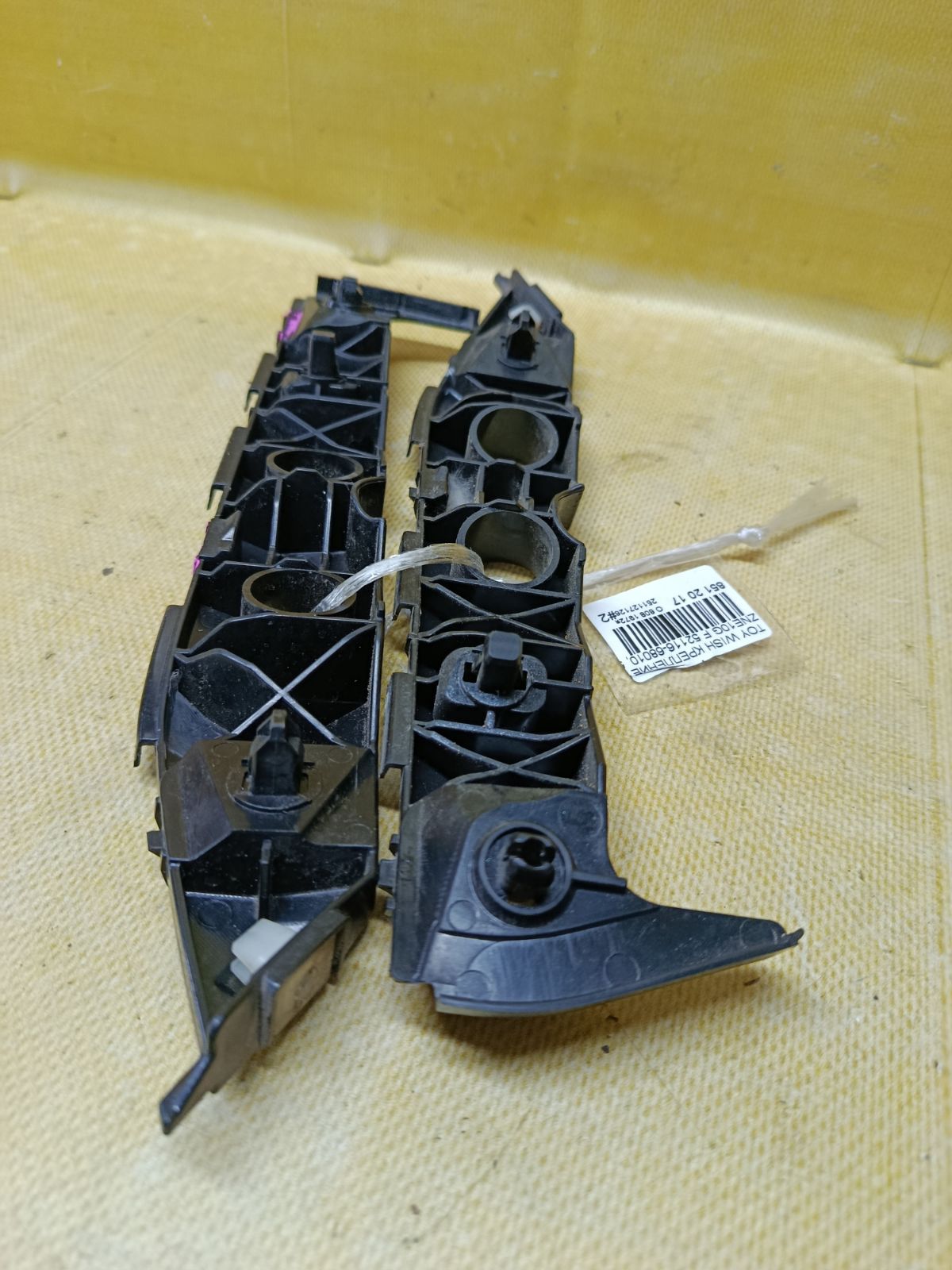 Крепление бампера 52116-68010, 52115-68010 на Toyota Wish ZNE10G Фото 9