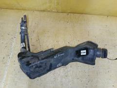 Заливная горловина топливного бака на Toyota Ractis NCP100 1NZ-FE Фото 5