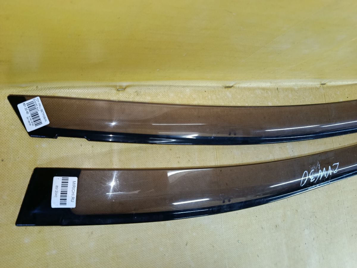 Ветровик на Toyota Prius ZVW30 Фото 6