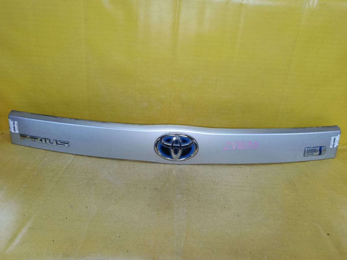 Ручка двери 76801-EQ900/020 на Toyota Prius ZVW30 Фото 3