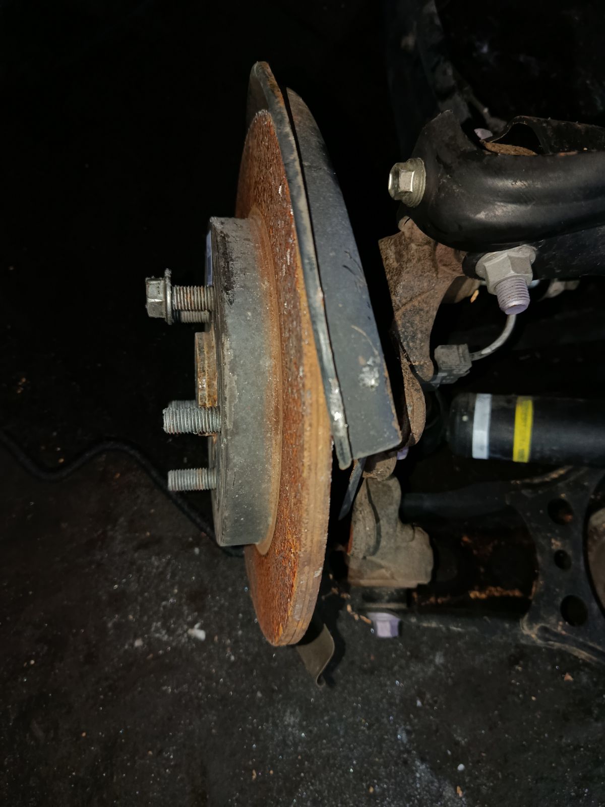 Балка подвески на Toyota Prius ZVW50 2ZR-FXE Фото 13