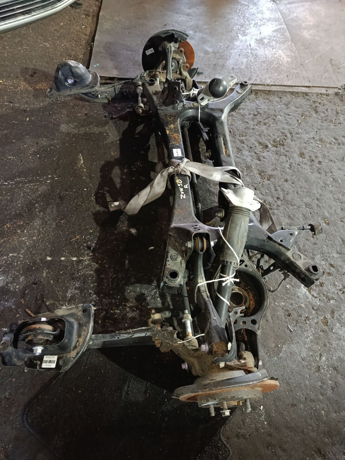 Балка подвески на Toyota Prius ZVW50 2ZR-FXE Фото 17