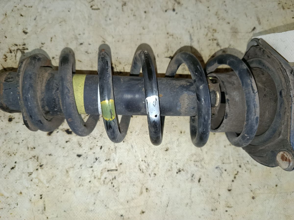 Стойка амортизатора на Toyota Caldina AZT241W 1AZ-FSE Фото 5