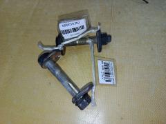 Болт эксцентриковый 48190-30070 на Toyota Brevis JCG10 1JZ-FSE Фото 3