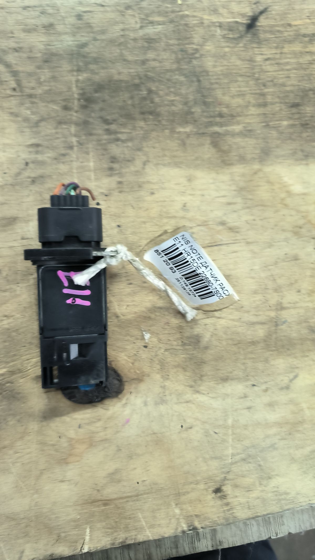 Датчик расхода воздуха 22680-7S000 на Nissan Note E11 HR15DE Фото 6