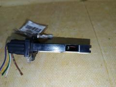 Датчик расхода воздуха 22680-7S000 на Nissan Note E11 HR15DE Фото 4