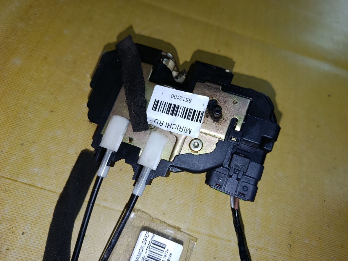 Замок двери на Nissan March YK12 Фото 4