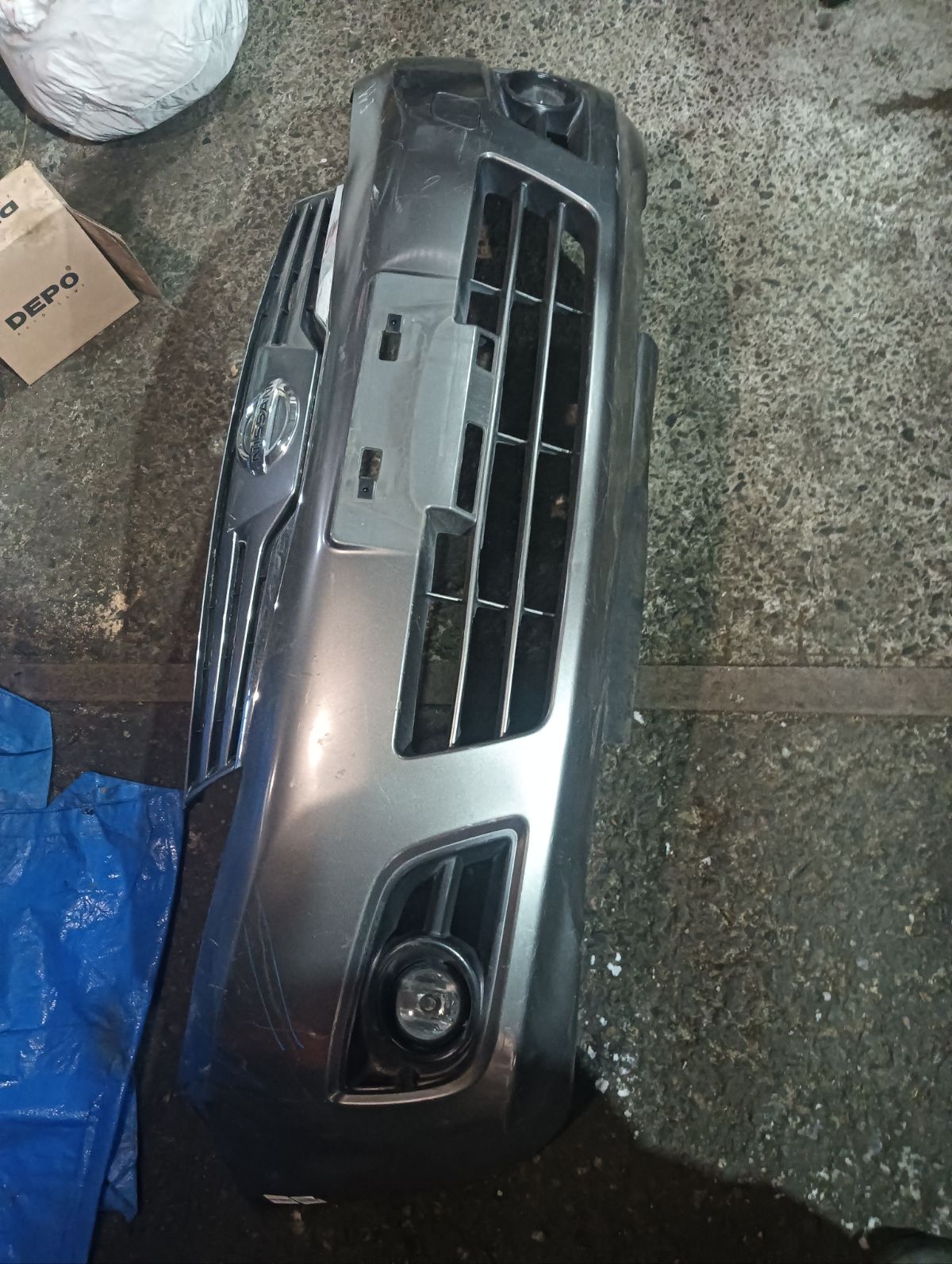 Бампер 02B2704 02B2704,62022-8Y20H на Nissan Note E11 Фото 9