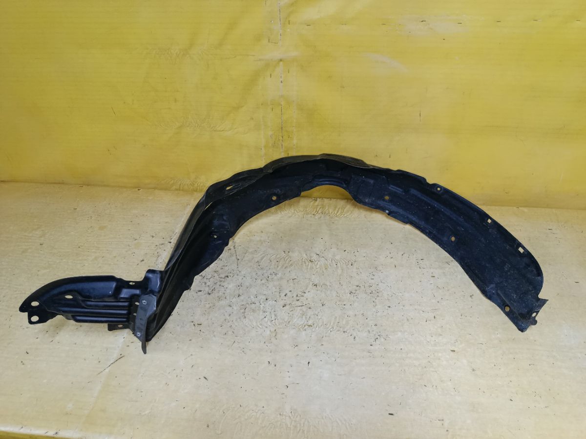 Подкрылок 53876-68012, 53876-68010, 53876-68011 на Toyota Wish ZNE10G 1ZZ-FE Фото 3