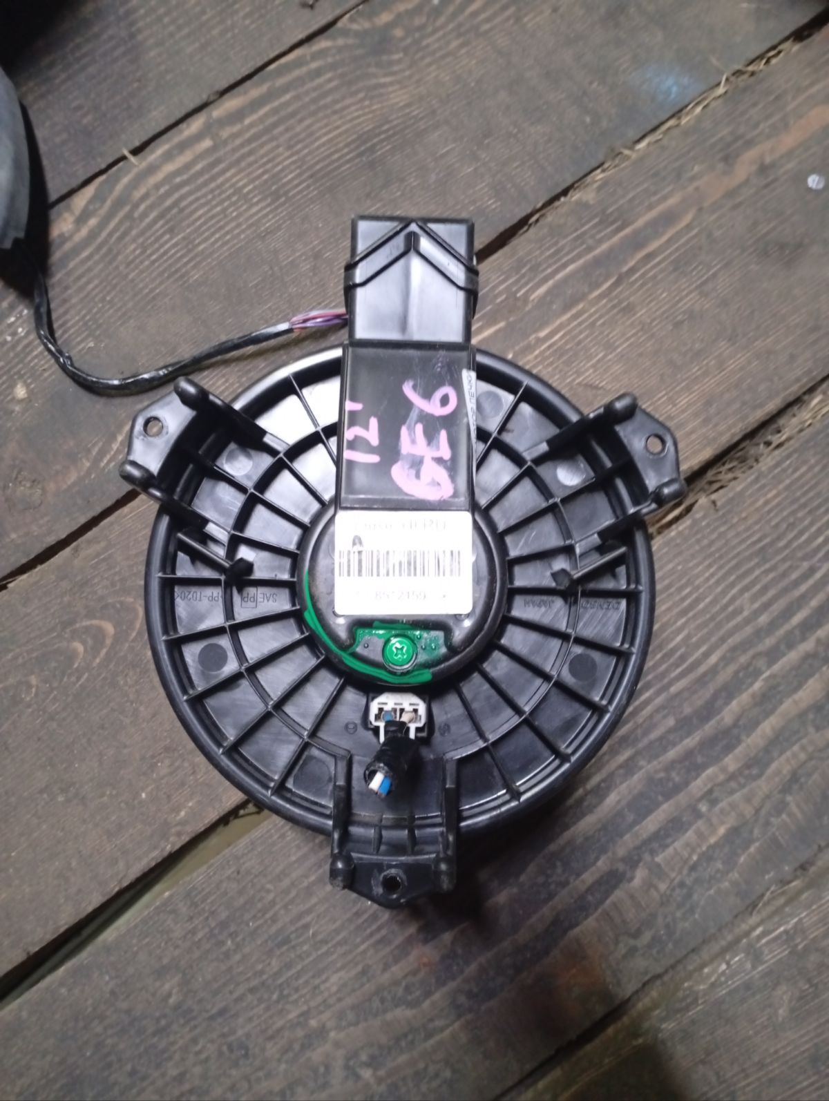 Мотор печки 79310-TF0-003 на Honda Fit GE6 Фото 5