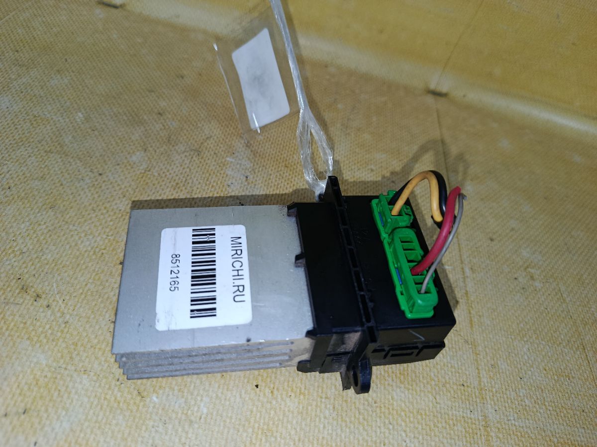 Регулятор скорости мотора отопителя на Nissan March YK12 HR15DE Фото 4