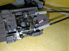 Замок двери на Nissan March AK12 Фото 7