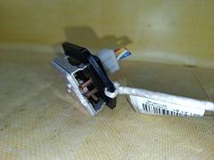 Регулятор скорости мотора отопителя на Nissan March AK12 CR12DE Фото 5