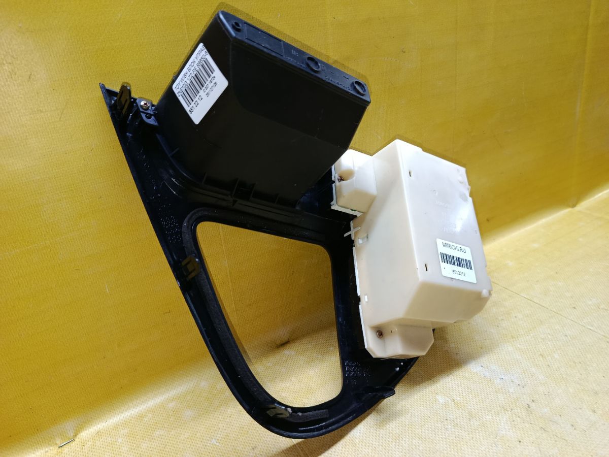 Блок управления климатконтроля 88650-68010 на Toyota Wish ZNE10G 1ZZ-FE Фото 7