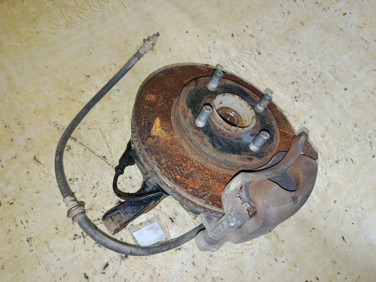 Ступица на Nissan March YK12 HR15DE Фото 4