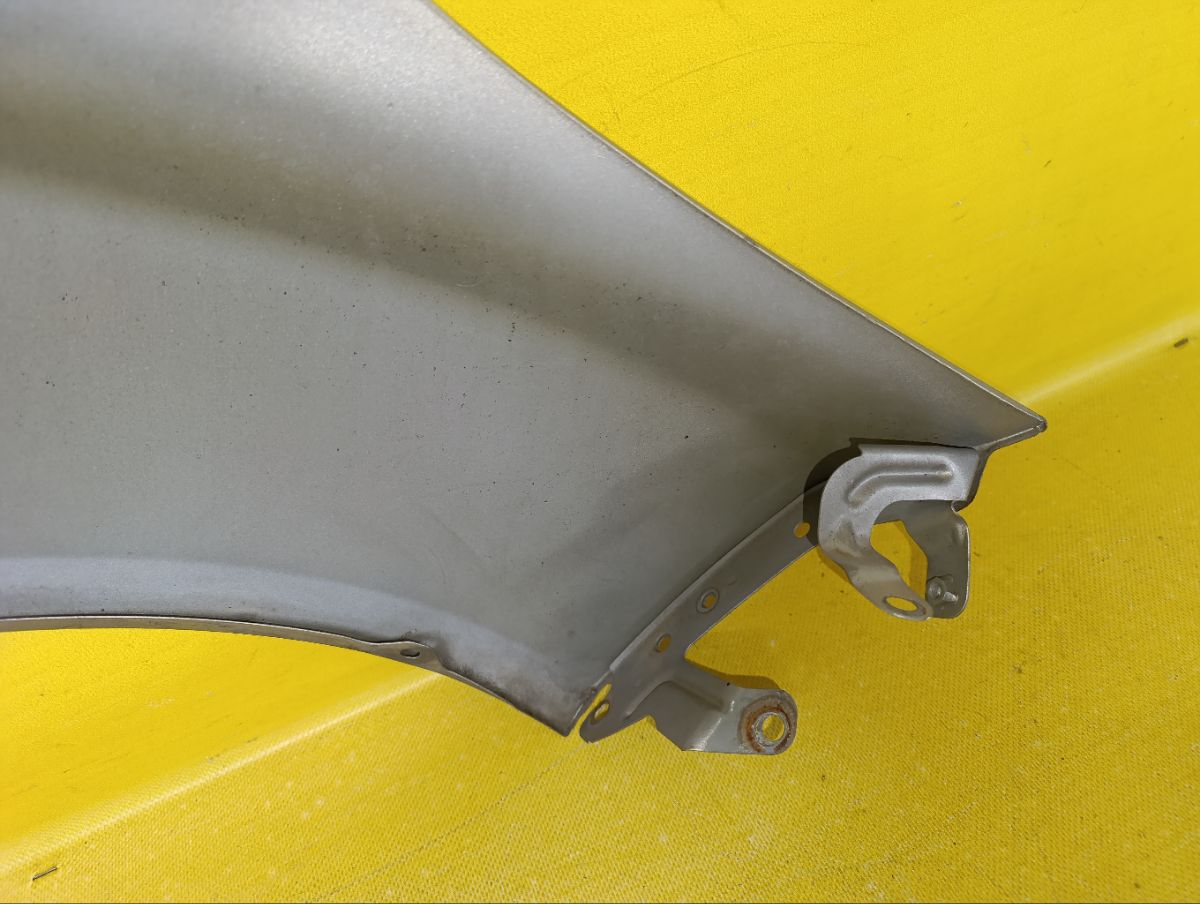 Крыло переднее 01520011, 08312624, 12932111, 1609311, 1609311A1, 191002, 27 07 01, 270701, 3328655, 6024007, 63101-AX030, 63101-AX035, 63101-AX630, 63101AX630, 6504041609311P, 8100203, 974171, 99B79L, DS0113014, DS0113034, DS10121AL, DS10121ALV, DS10121BL, DT48001600L00, DT48001602L00, DT480162, GD99B79L, L00812, MV 63101AX630, MV63101AX630, NI264021FL, NNMIC03270L, NSMCR03121L, PDS10121AL, STDT480162 на Nissan March AK12 Фото 17