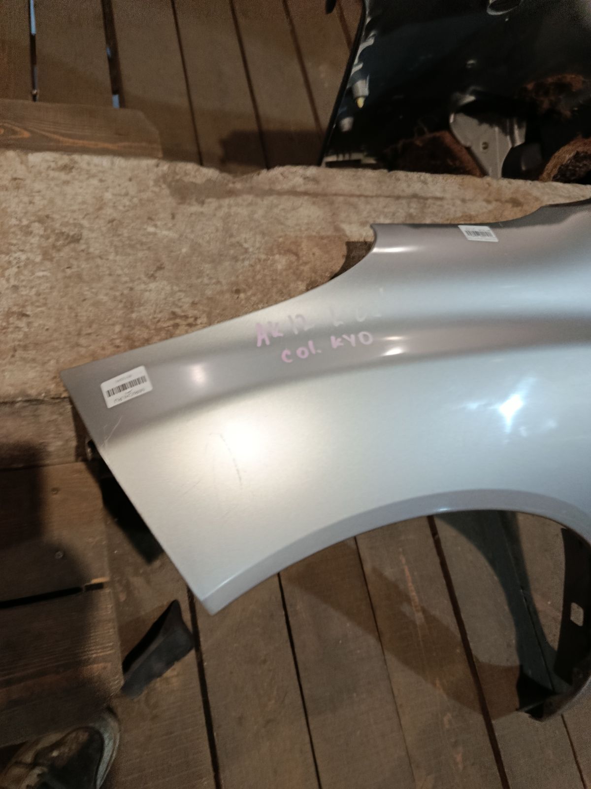 Крыло переднее 01520011, 08312624, 12932111, 1609311, 1609311A1, 191002, 27 07 01, 270701, 3328655, 6024007, 63101-AX030, 63101-AX035, 63101-AX630, 63101AX630, 6504041609311P, 8100203, 974171, 99B79L, DS0113014, DS0113034, DS10121AL, DS10121ALV, DS10121BL, DT48001600L00, DT48001602L00, DT480162, GD99B79L, L00812, MV 63101AX630, MV63101AX630, NI264021FL, NNMIC03270L, NSMCR03121L, PDS10121AL, STDT480162 на Nissan March AK12 Фото 21