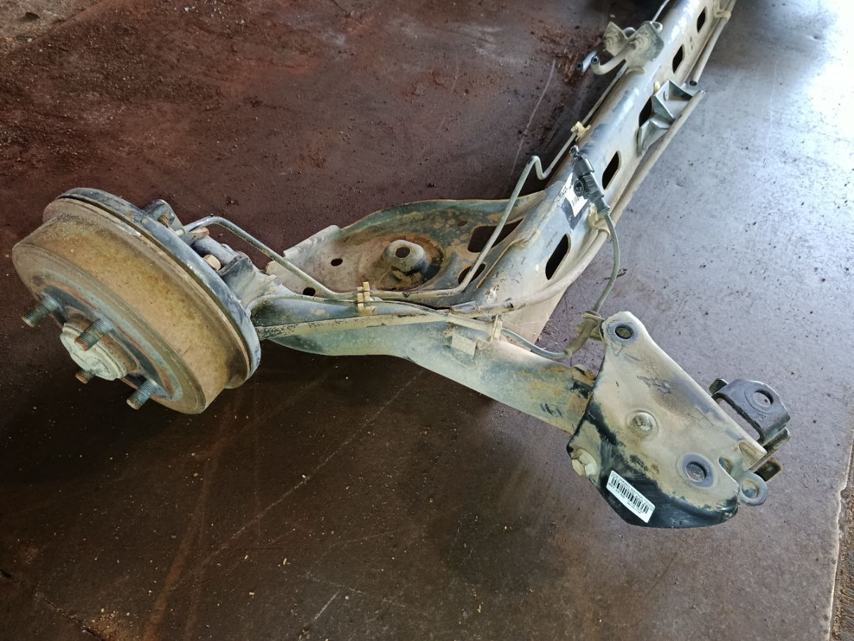 Балка подвески на Nissan March YK12 HR15DE Фото 6