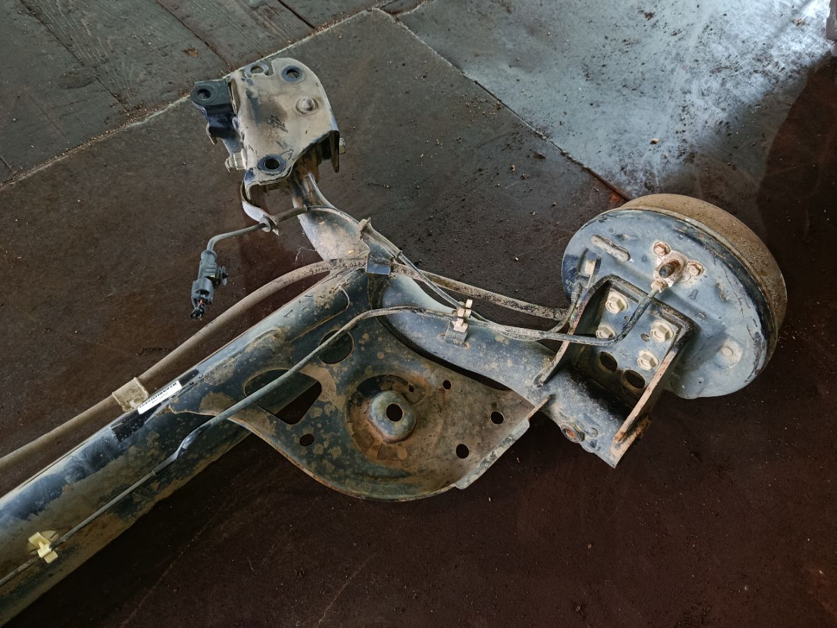 Балка подвески на Nissan March YK12 HR15DE Фото 7