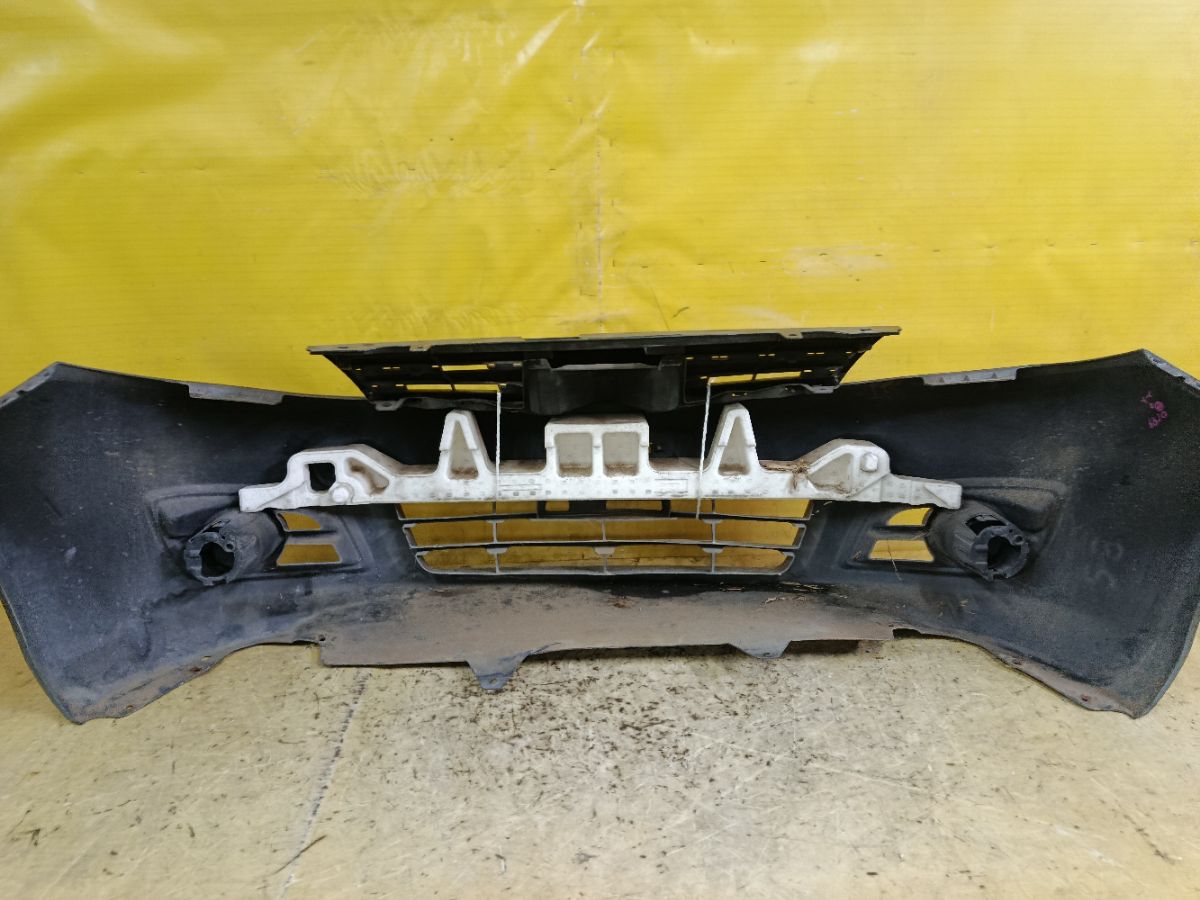 Бампер 62022-8Y20H на Nissan Note E11 Фото 7