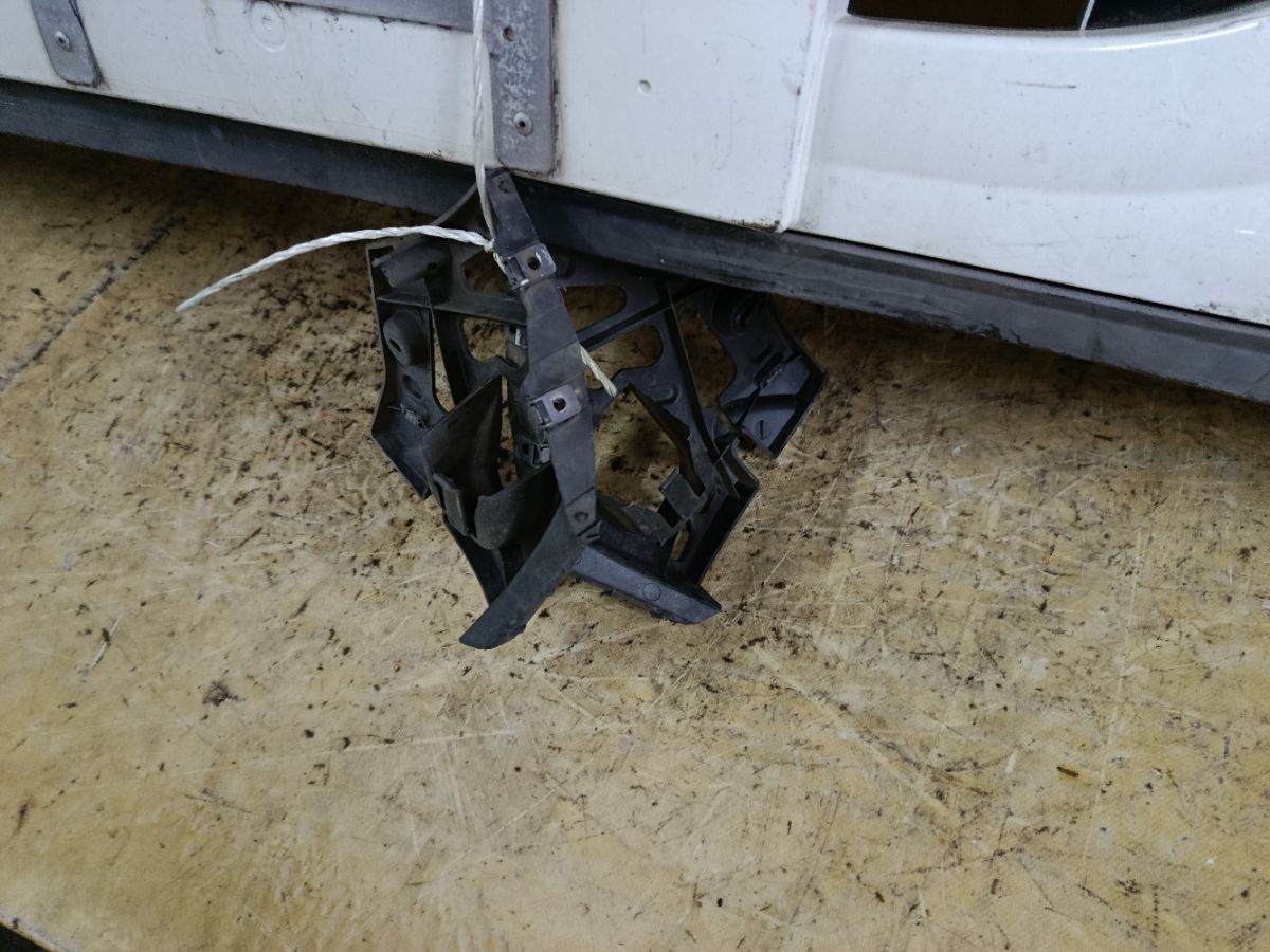 Бампер на Peugeot 207 VF3 Фото 4