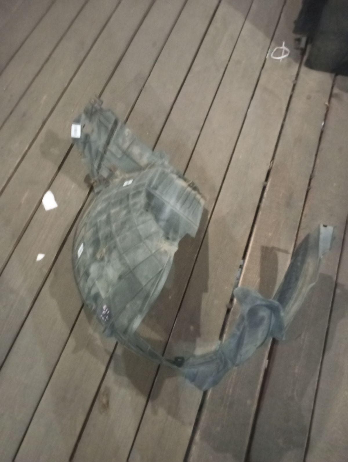 Подкрылок 63841-8Y20A, 212629, 2711FL-1B, 2711FL1, 2711FL1T, 63841-9U20A, 63841-9U20B, 63843-9U000, 915.NS11115L, 974591, DS11174AL, IK-1217, ST-DTE1-016L-2 на Nissan Note E11 HR15DE Фото 6