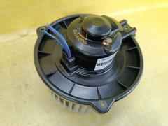 Мотор печки на Toyota Noah AZR60G Фото 3