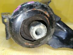 Подушка двигателя на Toyota Noah AZR60G 1AZ-FSE Фото 4