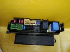 Блок предохранителей на Nissan Note E11 HR15DE Фото 4