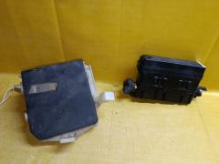 Блок предохранителей на Nissan Note E11 HR15DE Фото 3