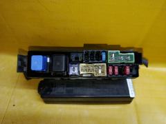 Блок предохранителей на Nissan Note E11 HR15DE Фото 4