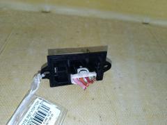 Регулятор скорости мотора отопителя на Nissan Note E11 HR15DE Фото 3