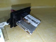 Регулятор скорости мотора отопителя на Nissan Note E11 HR15DE Фото 4