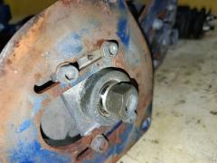 Стойка амортизатора на Nissan Note E11 HR15DE Фото 6