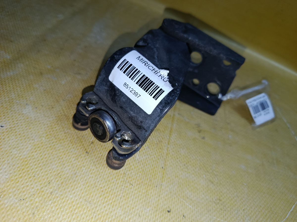 Ролик двери на Honda Freed GB3 Фото 3