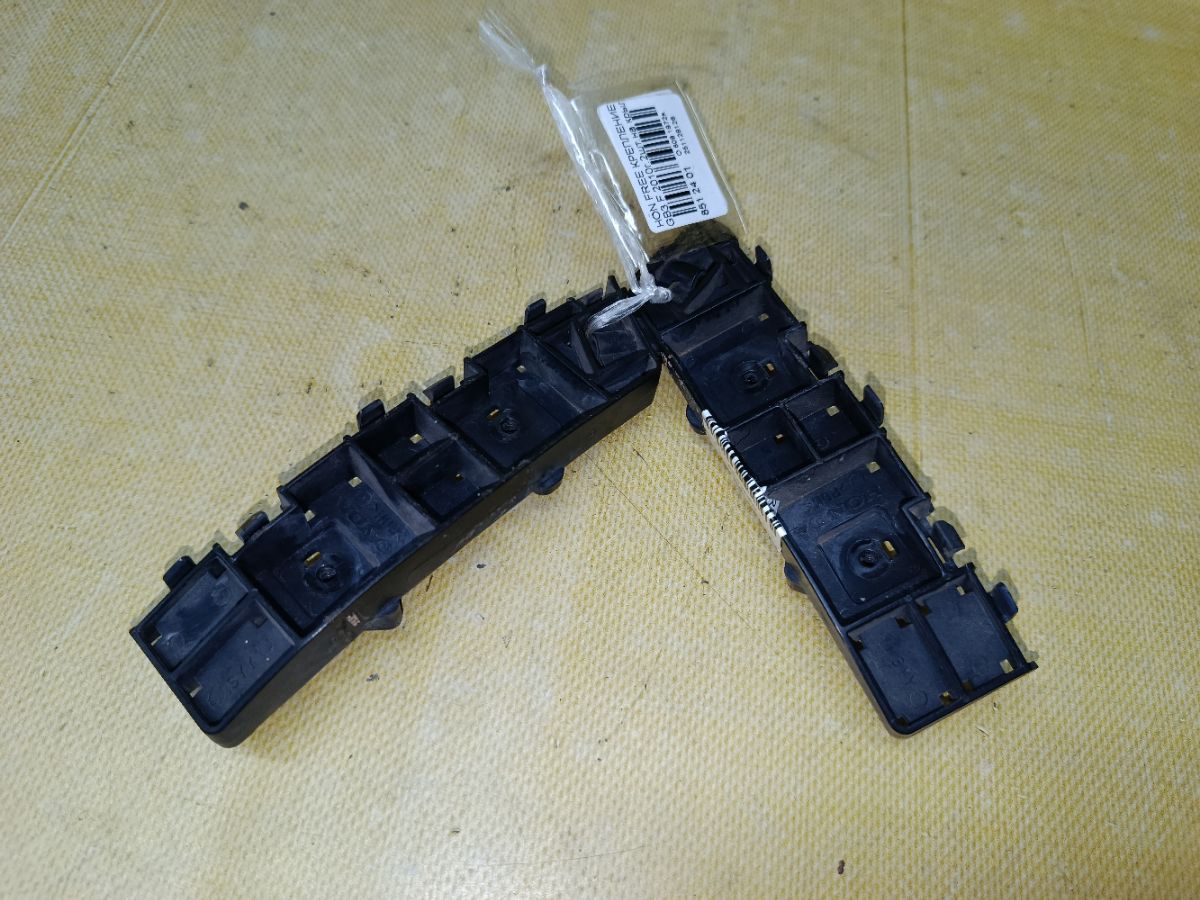 Крепление бампера на Honda Freed GB3 Фото 3