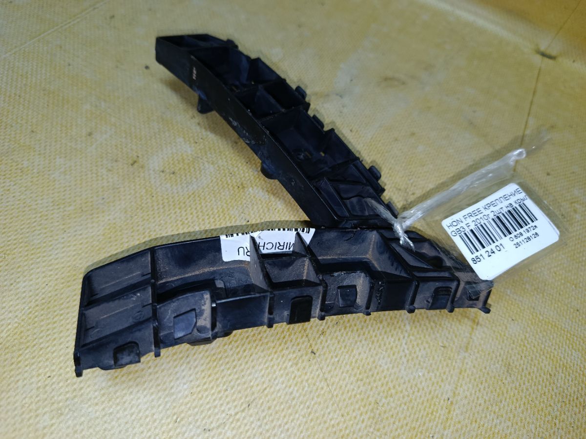 Крепление бампера на Honda Freed GB3 Фото 4