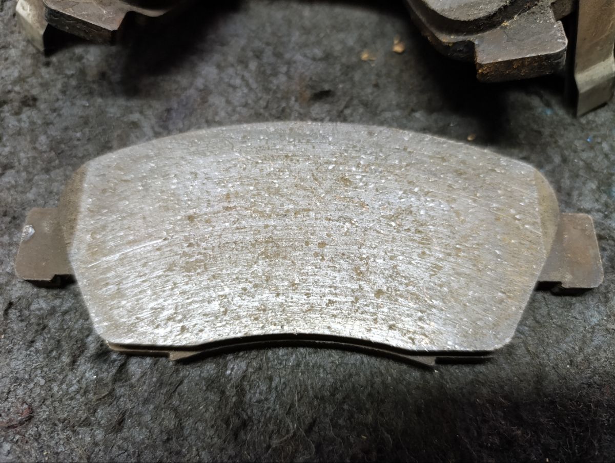 Тормозные колодки 0 986 461 759, 0 986 505 948, 0 986 AB2 377, 0 986 AB2 665, 0 986 TB2 232, 011342120809, 025 216 9416W, 0301EUF, 0418 02, 041802, 05P564, 06450-S5A-J00, 06450-S5B-J00, 06450-S7A-J00, 06450S5AE50, 06450S5AG00, 06450S5AJ00, 07830001, 10 BPF 00128 000, 1011552, 1016HP0016, 10360, 1039 F, 1050545, 1070120126, 112756, 1170388, 13046058202, 13046058202NSETMS, 13046059282, 13046059282NSETMS, 13046059432, 1501222626, 1511365, 1512555, 1623058580, 1780, 179807, 180959, 180959396, 18500058078, 190573, 1V5U3328Z, 1Y383328ZE, 21694, 21694 00 701 10, 2169401, 2169404, 216941651, 2169417305T4047, 2169701, 2201750, 222626, 241802, 3000205, 31839, 321508EGT, 321508IEGT, 323700035700, 343, 3463600210, 3463600219, 363700203018, 363702160614, 363916060275, 36831, 36831 OE, 402B0247, 41802, 429 002LSX, 429002BSX, 45022-S04-V00, 45022-S04-V01, 45022-S04-V02, 45022-S5A-J00, 45022-S5B-J00, 45022-S7A-000, 45022-SCC-000, 45022-SR3-V00, 45022-SR3-V01, 45022-SR3-V02, 45022-SR3-V03, 45022504V10, 45022S04V00, 45022S04V01, 45022S04V02, 45022S04V03, 45022S04V10, 45022S04V11, 45022S04V12, 45022S5AE50, 45022S5AG00, 45022S5AG01, 45022S5BJ01, 45022S7A010, 45022SO4V10, 45022SO4V11, 45022SO4V12, 45022SR3V00, 45022SR3V01, 45022SR3V03, 45022SR3V10, 45022SR3V11, 45022SR3V12, 45022TG0T00, 45022TR2A00, 45022TR2A01, 453481, 47520, 4UP03607, 4UP03686, 5-86005260, 5-86005261, 5-86009207, 5-86014123, 5-86014456, 5-86014834, 50000776, 50000776 C, 5004435, 50435, 551, 5611503, 572340B, 572340J, 572340S, 5860052600, 5860052610, 5860092070, 5860141230, 5860144560, 5860148340, 597204, 598494, 600000098600, 601CS, 6111839, 6133759, 6260564, 6653, 7127, 7480, 810024, 8110 40168, 8221750, 837480, 85 91 6305, 8DB 355 024531, 8DB355016461, 8DB355027201, 9815, 986461759, 9H0H006, AC1523C, AC453481D, ADB32009, ADB3555, ADB3555HD, ADH24251, AF5070, AFP228S, AKD1158, AMDJBF379, AN-376WK, AN376WKX, AN685WK, AS-H003M, AS1340, AS1340A, AS376, AS891, ASN250, AV571, AW1810533, AY040-HN007, AY040HN007, AY040HN017, B110284, B1111005, B1G10207222, B2169401, BBP1457, BC776, BD S389, BD3406, BE872, BL1373A2, BLF733, BP000809, BP010809, BP1081, BP1111005, BP2022, BP28264, BP43144, BP43218, BP733, BPA041802, BPH14, BPHO1001, BRP0815, BS0986461759, BS1109, C11NR0024, C14033, C14033ABE, C14033AW, C14033FBK, C14033JC, C14033L, C14033PR, C1N016, C1N041, CBP32009, CBP3555, CD5070, CD5070M, CD5070M10, CD5070M10STD, CD5070M10TYPED, CD5070MSTD, CD5070MTYPED, CF8264, CH003477, CKHO2, CLN1021, CLN2021, CMX617, CMX621, CS421, D260E, D5070, D5070M, D5070M-02, D5070M01, D5073M01, D5174M, D621, DB1286, DFP3375, DP104A174, DP104A174P, DP5243, E07PADE900424, E07PADE900426, E07PADFR00423, E07PADFR00425, E07PADT000322, E07PADT000323, E100219, E400219, E500219, EC1266, ELT617, ELT621, FBP0827, FBP1221, FBP1435, FD6580A, FD6580N, FDB776, FDB778, FDS776, FO 453481, FP0621, FPE083, FSL776, G1505HF, GBP041802, GBP041902, GDB1164, GDB1183, GDB3375, GK0319, GP05070, H02535, H02535HD, H02535J, H04HO005, H281430Y, H360A34, H4502S04003, H4502S7A003, H4502SCC003, HDP206C, HKPHD033, HO701002, HP5039, IBD1435, IE180959, J PA435AF, J3604033, J3604042, JAPPA435AF, JBP0093, JBP0093БУПАК, JBPD5070MH, JCP776, JQ1011552, K614200, KBP055, KBP2003, KD1542, KD1776, KD1794, KE0700451, KE0700452, KH0500138, KUF8264, LP809, LVXL874, MBP733, MD100M, MD5070MS, MD5070MS10, MD5073MS, MD5174MS, MDB1610, MDB81610, MFP2435, MKD617, MKD621, MN-241M, MPO05, MS8264, MX617, MX621, N1313, NDP-206C, NKH1103, NP2538, NP8005, NPO117WSB, NPS117WSB, P 28 023, P28023, P518302, PA435AF, PA435MK, PA743, PAD815, PBP776, PBP776KOR, PBP777, PBP777KOR, PC0809, PCP1308, PD19511, PD493, PF-8264, PF1576, PF8264, PF8265, PGD621C, PGD621M, PKJ005, PKJE05, PN8264, PRP0367, QP4123, RA07480, RB0959, RB1773, RN419M, RNZ105, S700151, SBP776, SDSSMAZSUP, SKEPO05, SMB21694, SN421P, SN425P, SP 621, SP 621 PR, SP1221, SP1266, SS421S, ST45022S04V00, T0610582, T3018, TABP2077, TCA1125, TD-086-8264, TD8264, TG8264, TH206C, TL5070M, TN419M, V9118H013, WBP21694A, WS207700, WS314200 на Honda Freed GB3 L15A Фото 8