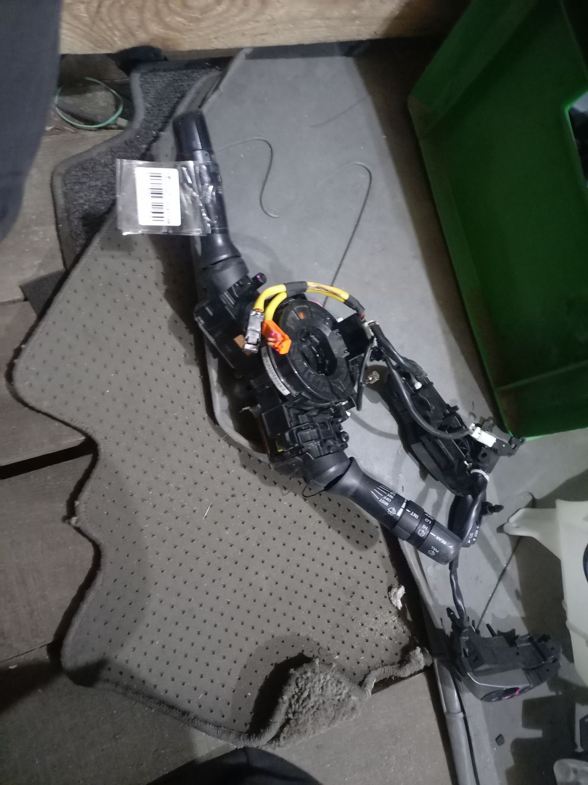 Шлейф-лента air bag 84306-48030 на Toyota Prius NHW20 Фото 11