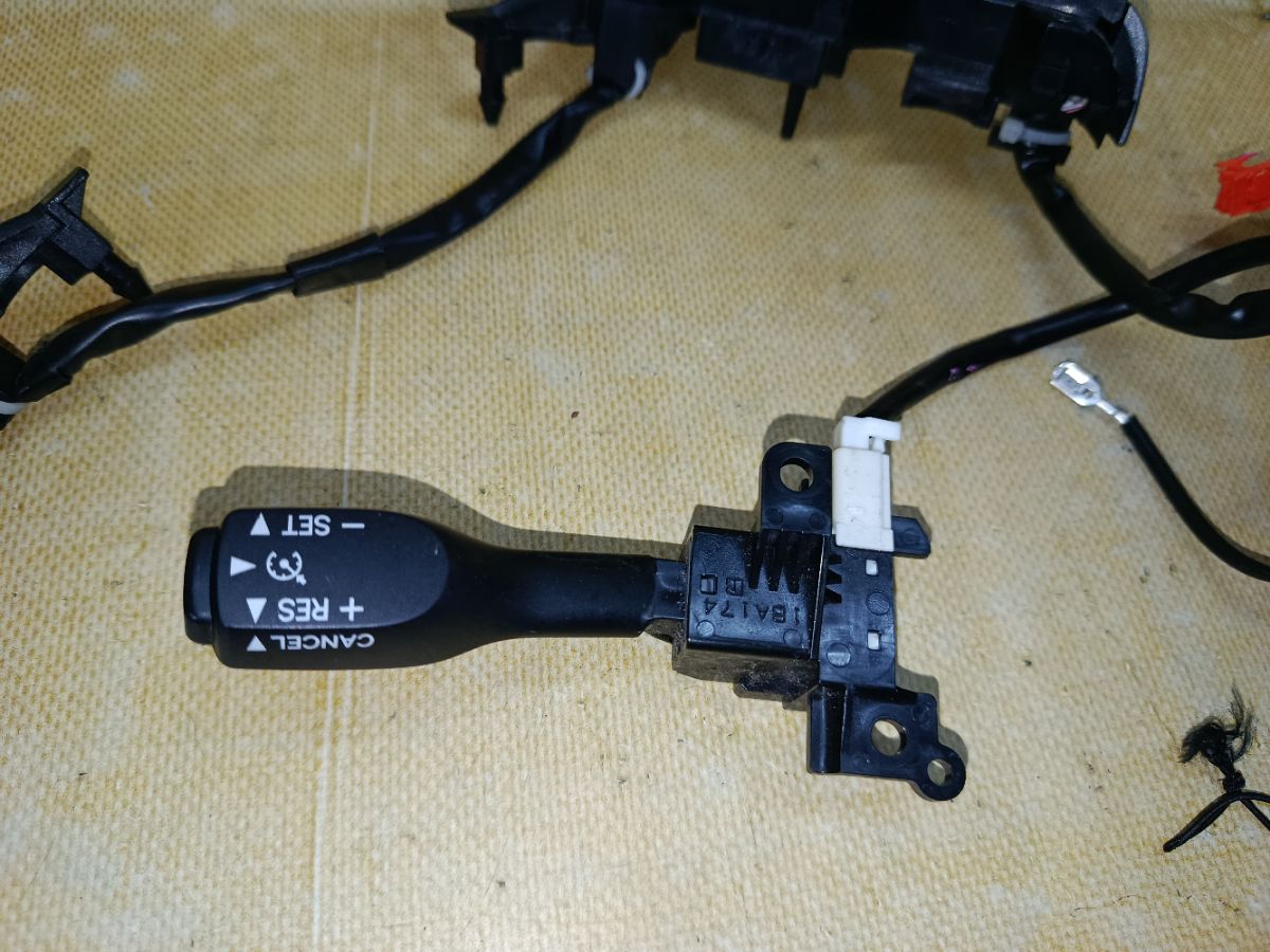 Шлейф-лента air bag 84306-48030 на Toyota Prius NHW20 Фото 10