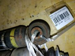 Амортизатор на Nissan Juke YF15 Фото 5