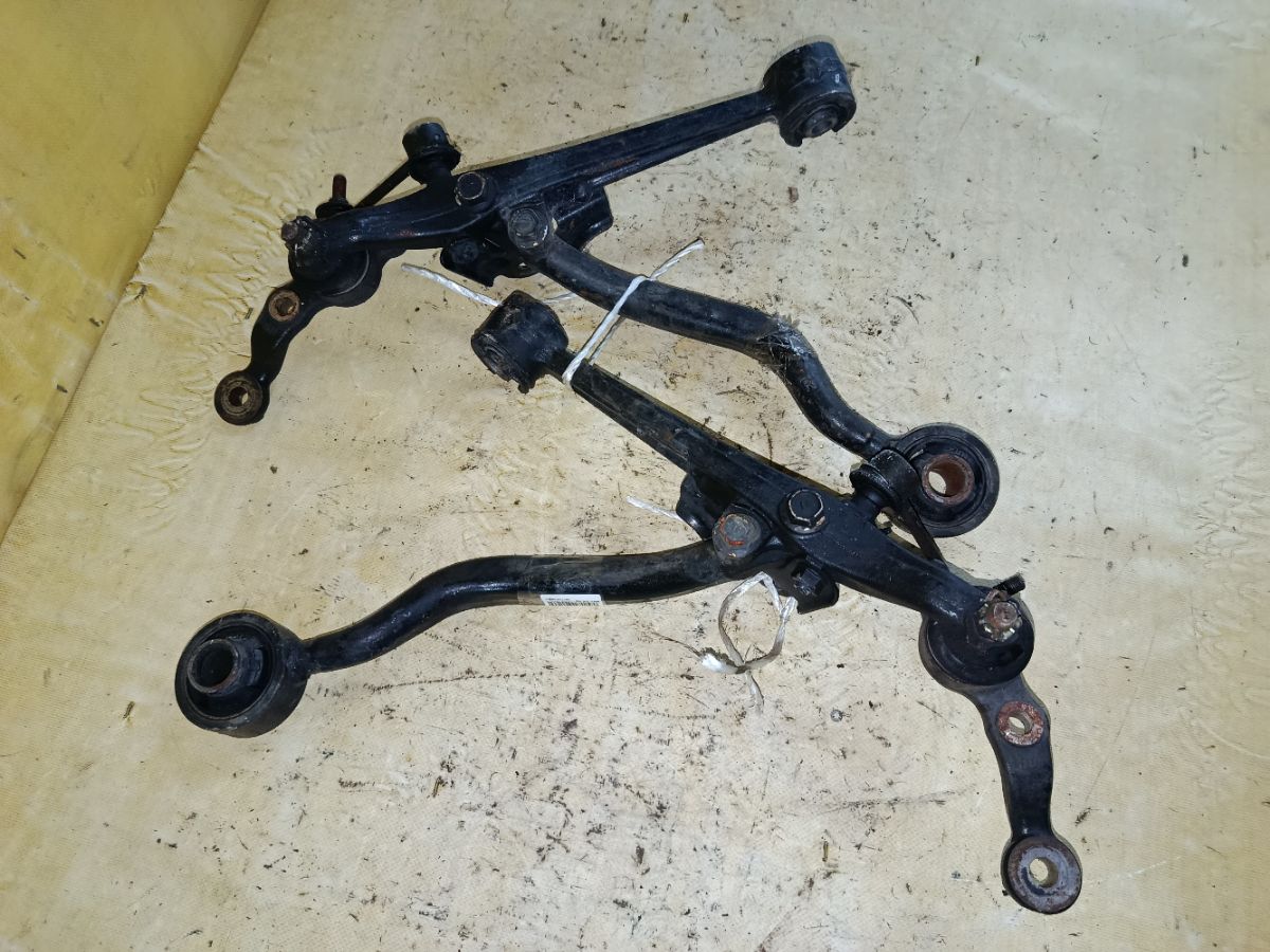 Рычаг на Toyota Brevis JCG10 1JZ-GE Фото 4