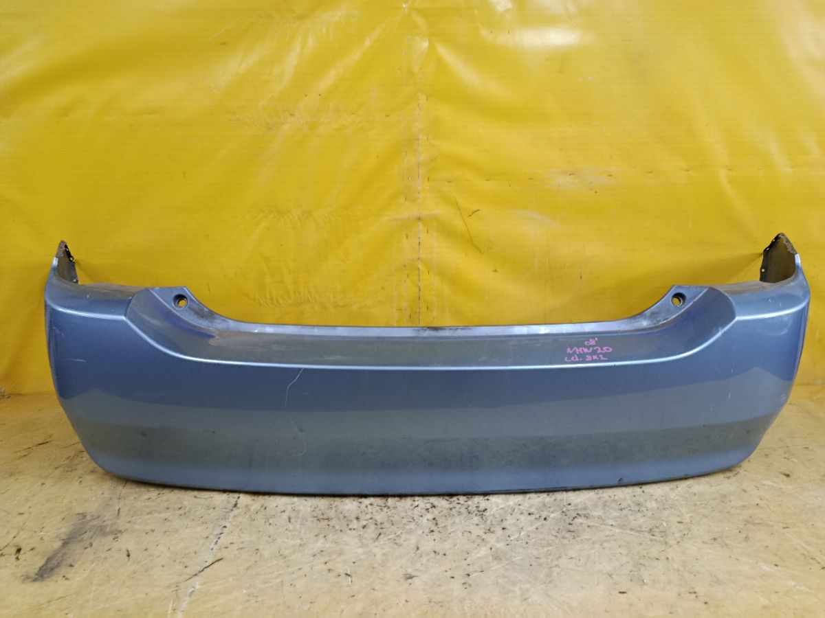 Бампер на Toyota Prius NHW20 Фото 3