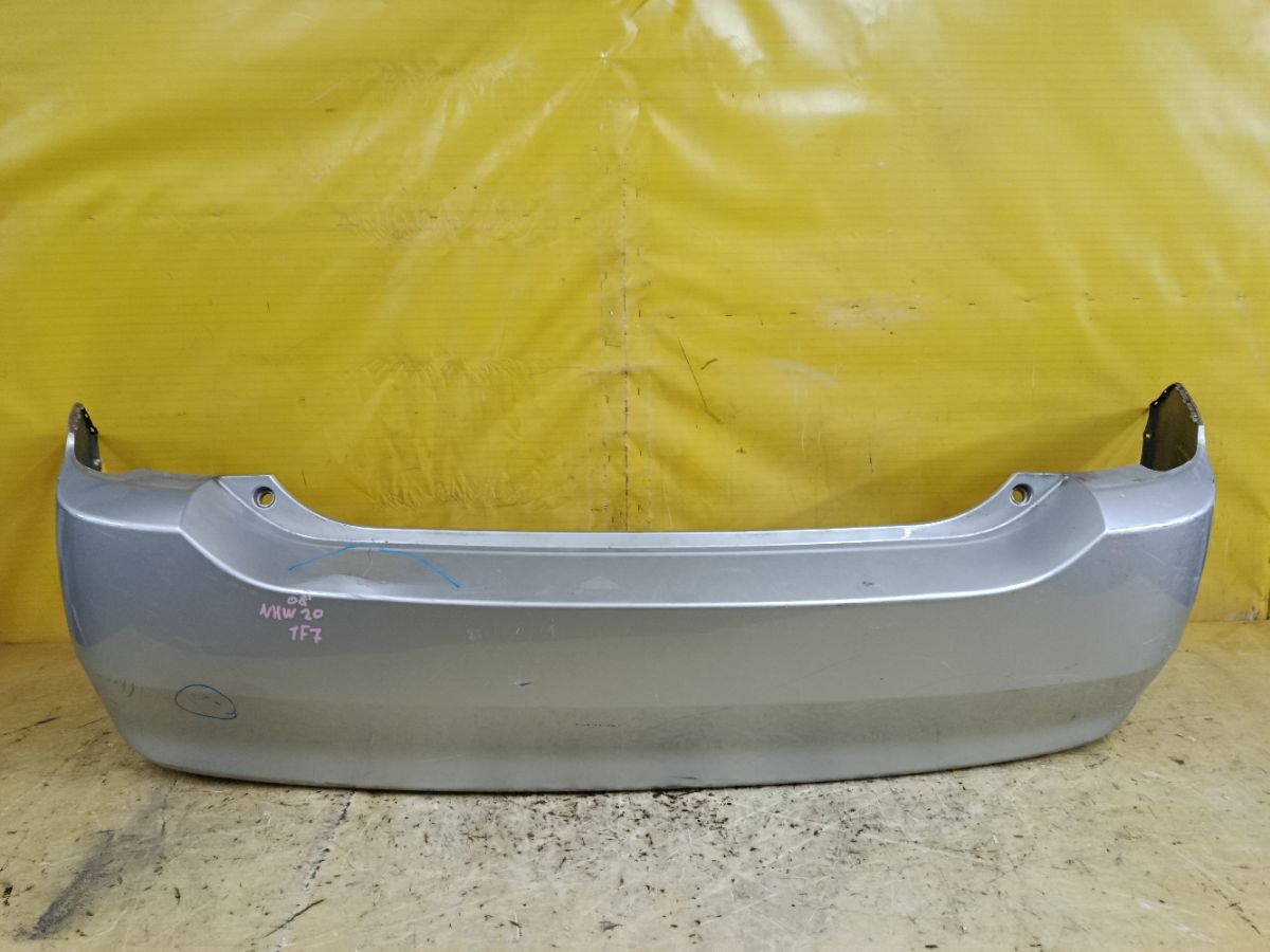 Бампер на Toyota Prius NHW20 Фото 3