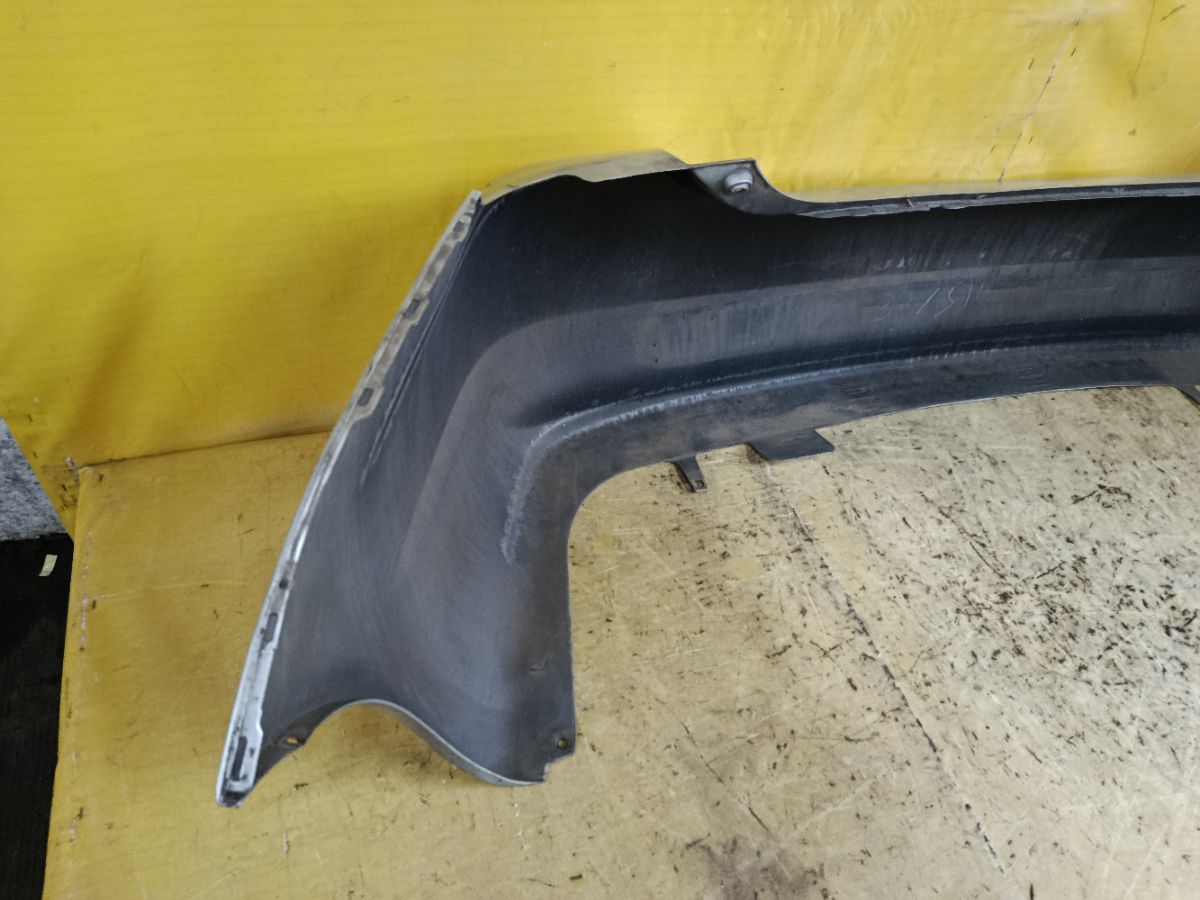 Бампер на Toyota Prius NHW20 Фото 9