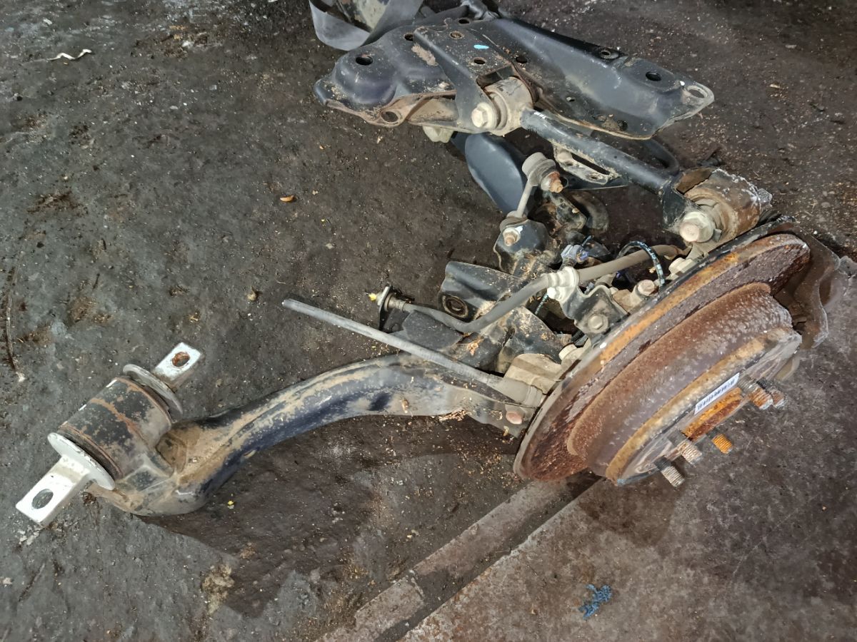 Балка подвески на Honda Odyssey RB3 K24A Фото 11