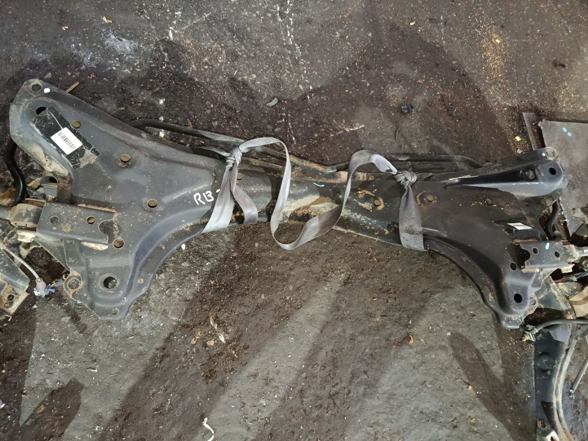 Балка подвески на Honda Odyssey RB3 K24A Фото 9