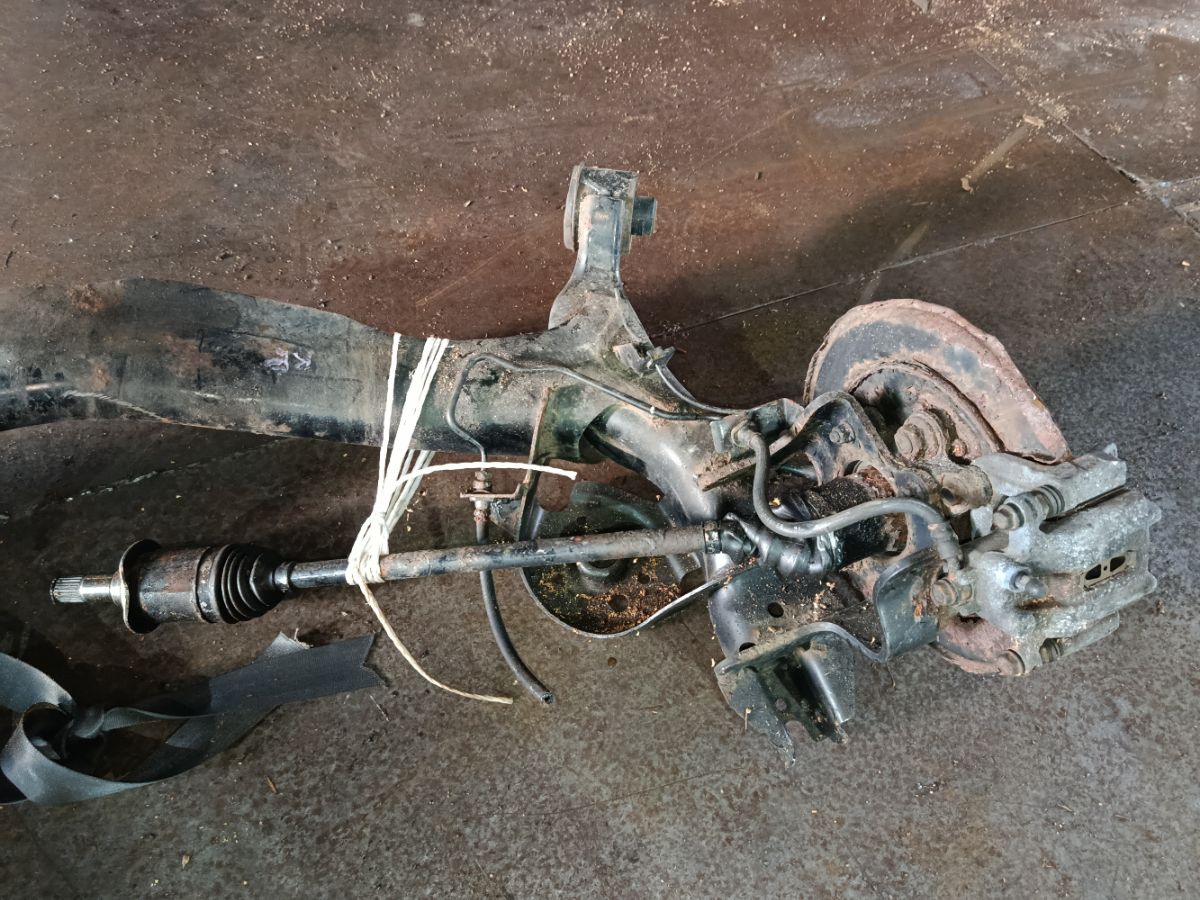 Балка подвески на Honda Stepwgn RK2 R20A Фото 4