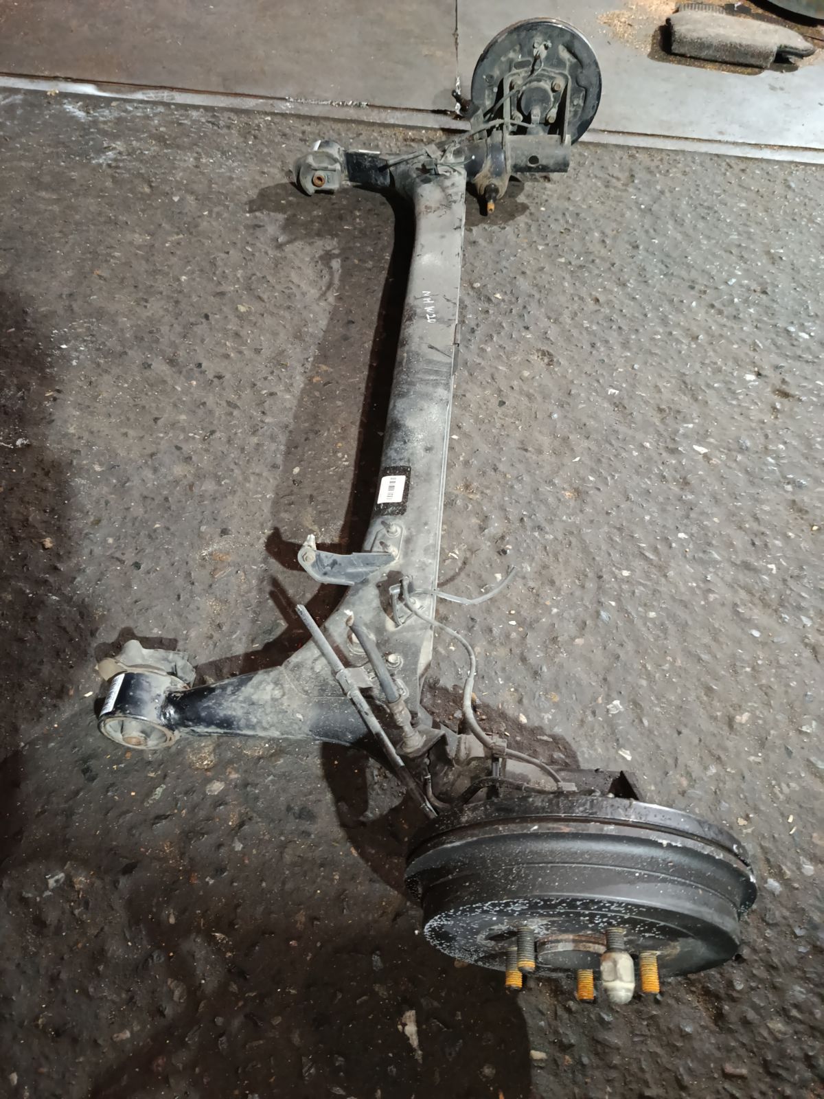 Балка подвески на Toyota Prius NHW20 1NZ-FXE Фото 12